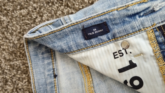 Gap skinny high rise jeans, size 26, light destroy - Picture 3 of 5